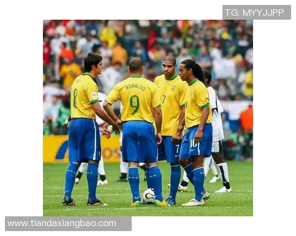 足球巨星偶遇瞬间精彩回顾让我们一起见证传奇的交汇时刻